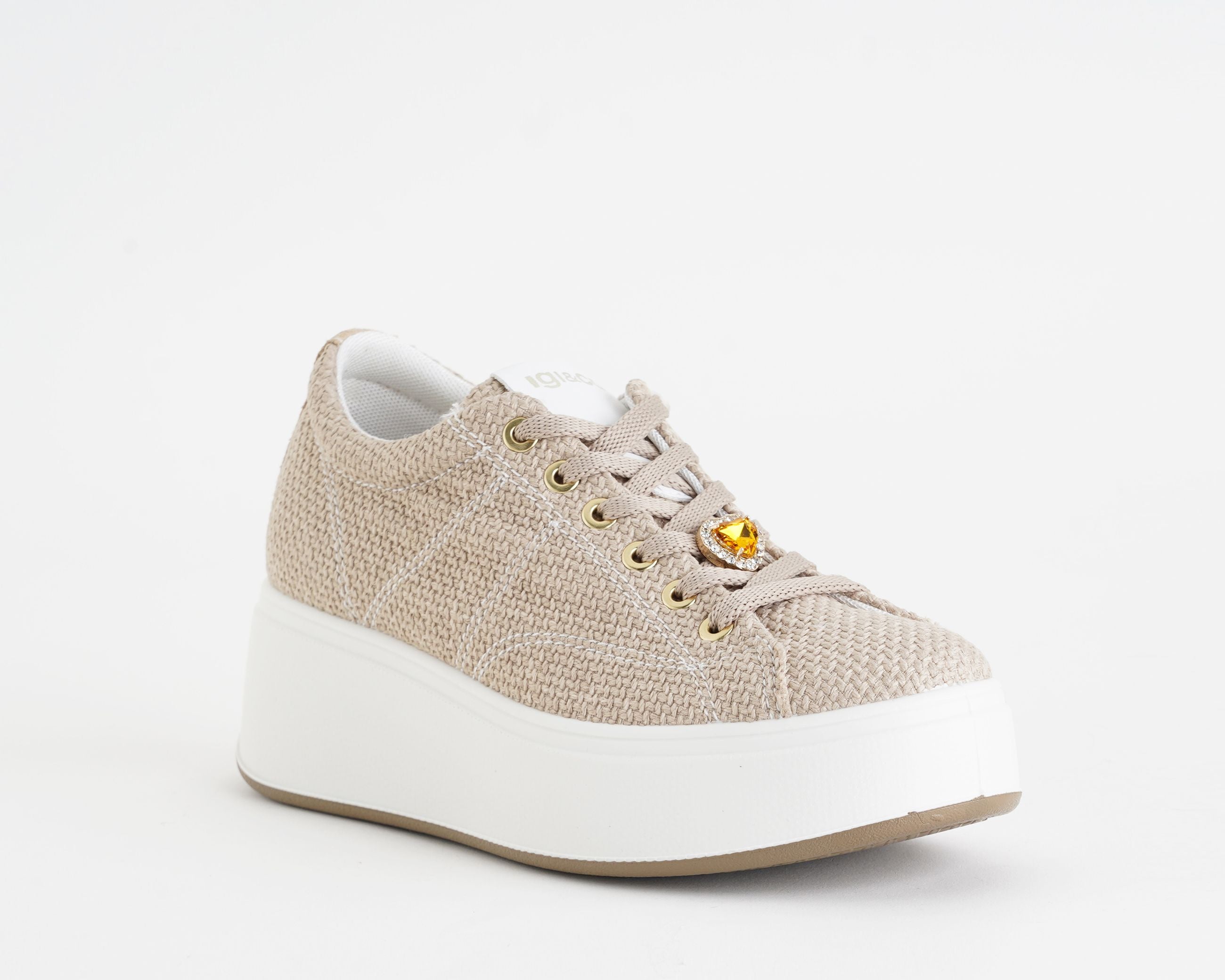 Sneakers con zeppa IGI&CO 1146811 sabbia da donna, tomaia in tessuto con lacci, zeppa 50 mm
