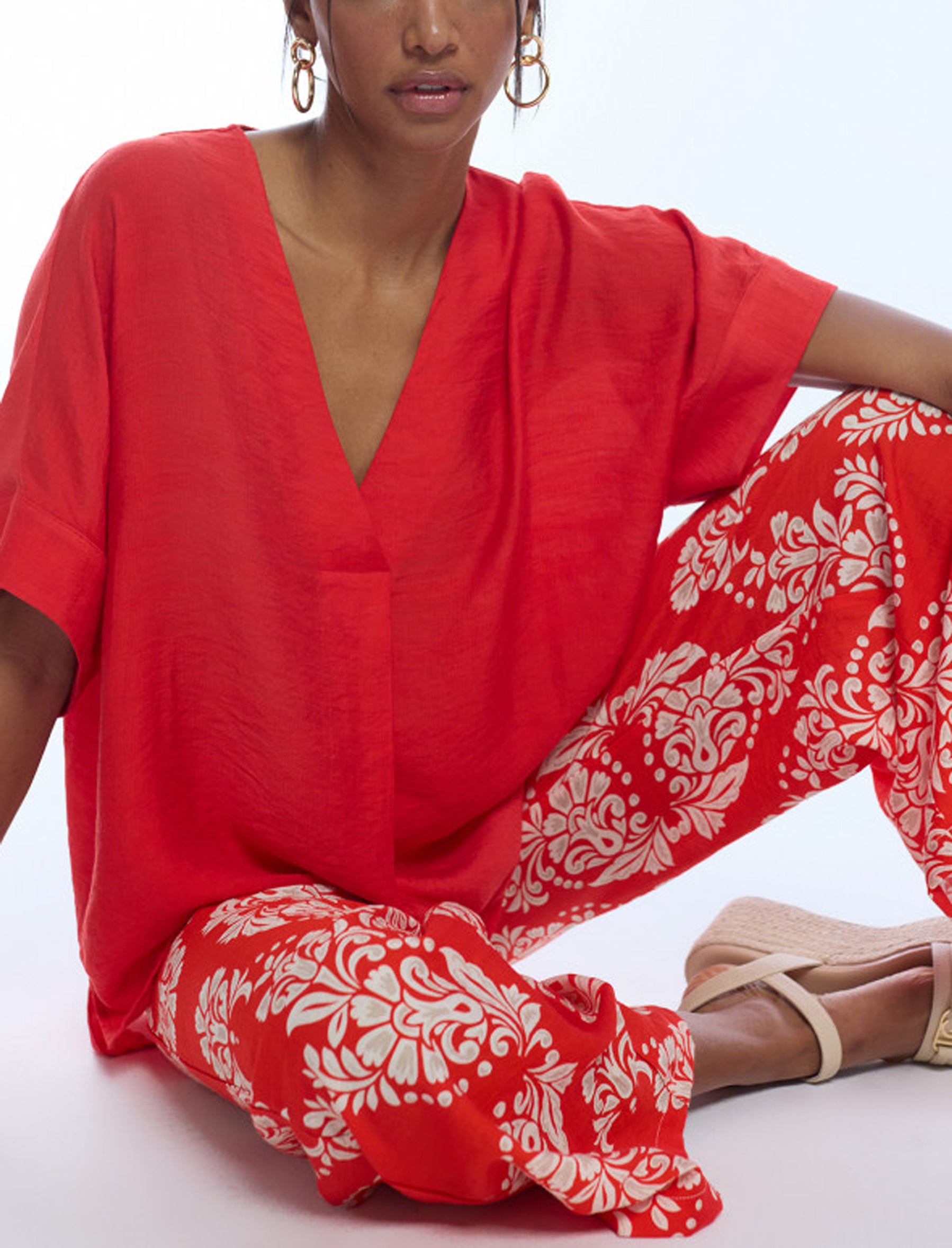 Blusa manica corta con scollo a V Lola Casademunt LS2615092 Rosso 