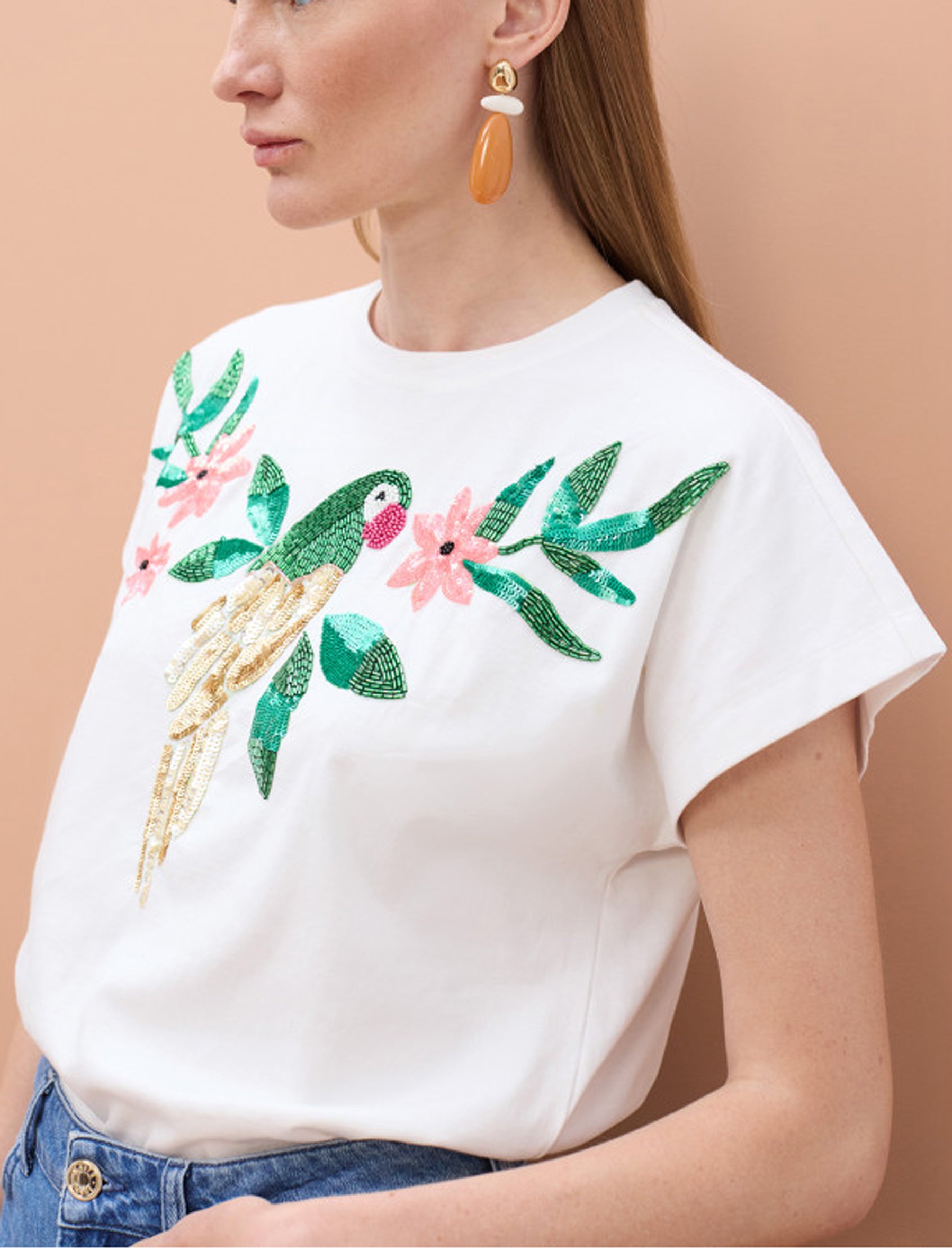 T-Shirt pappagallo con strass Lola Casademunt  MS2615004 Bianco