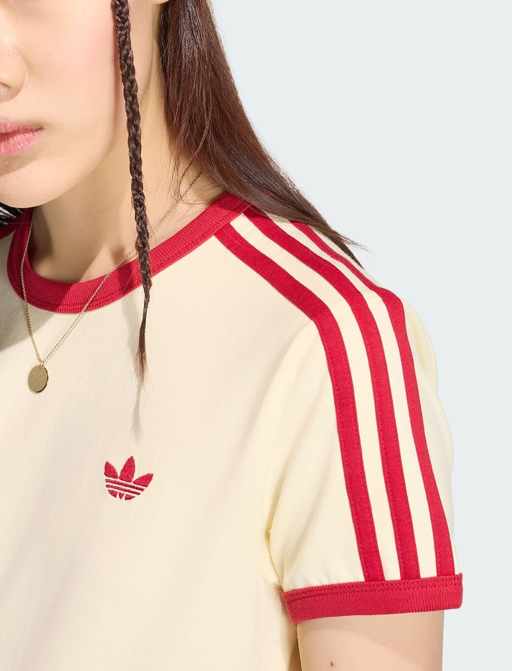 T-Shirt Adidas 3 Strisce Slim KS4780 Warm Vanilla / Team Victory Red