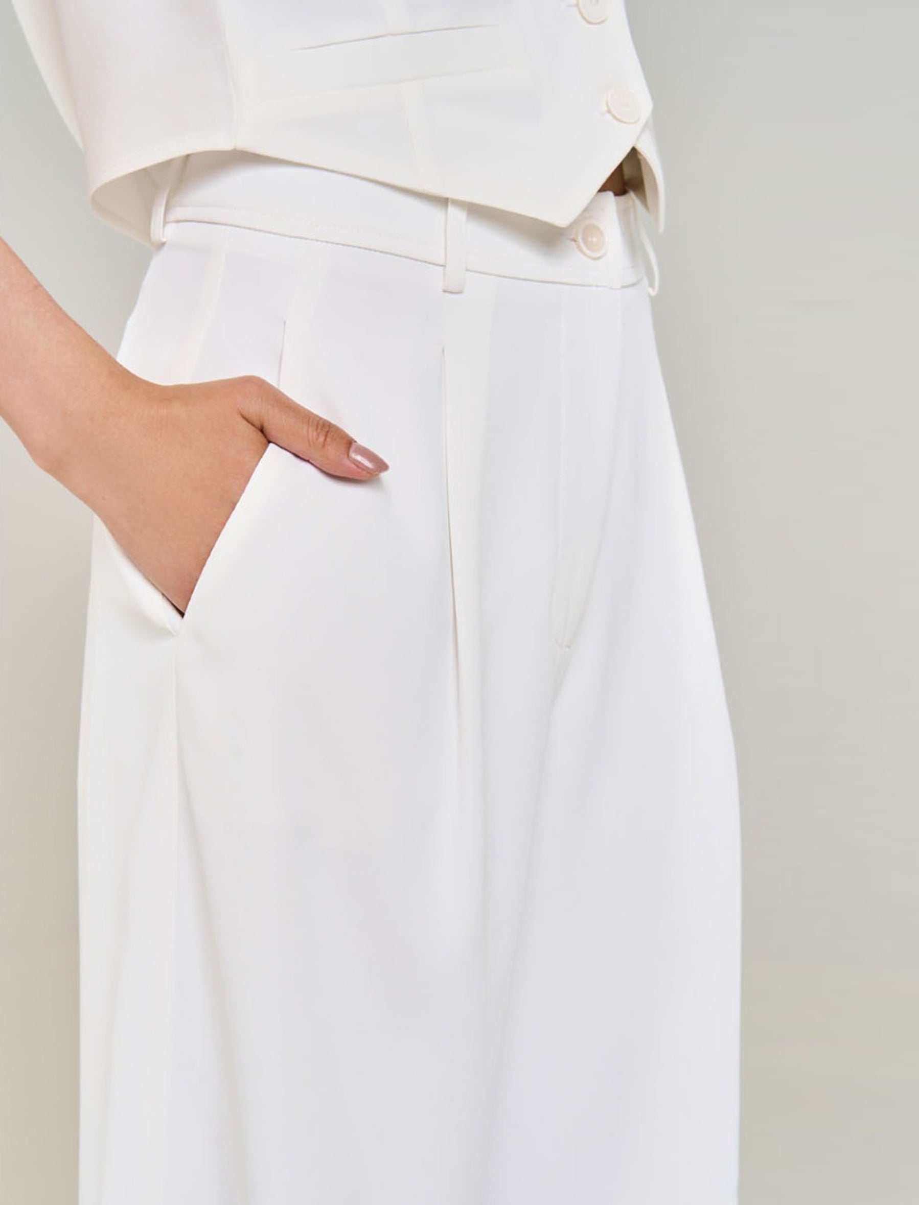 Bermuda con pieghe Access Fashion 63-5115-183 Bianco