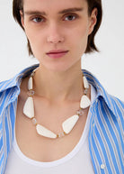 Collana Nalì Con Elementi Resina E Sfere EMCL1137 Bianco