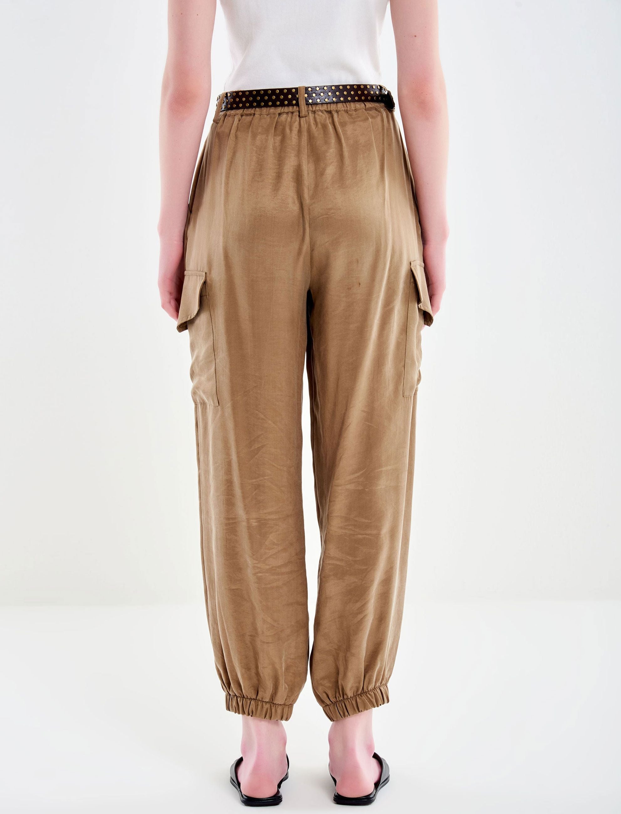 Pantalone verde Vicolo TAB0125 – vista posteriore figura intera