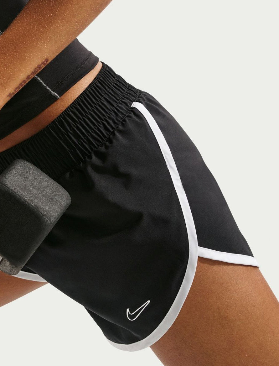Shorts Nike One Woven IO1290-010 Donna Black/White | Manfrellotti