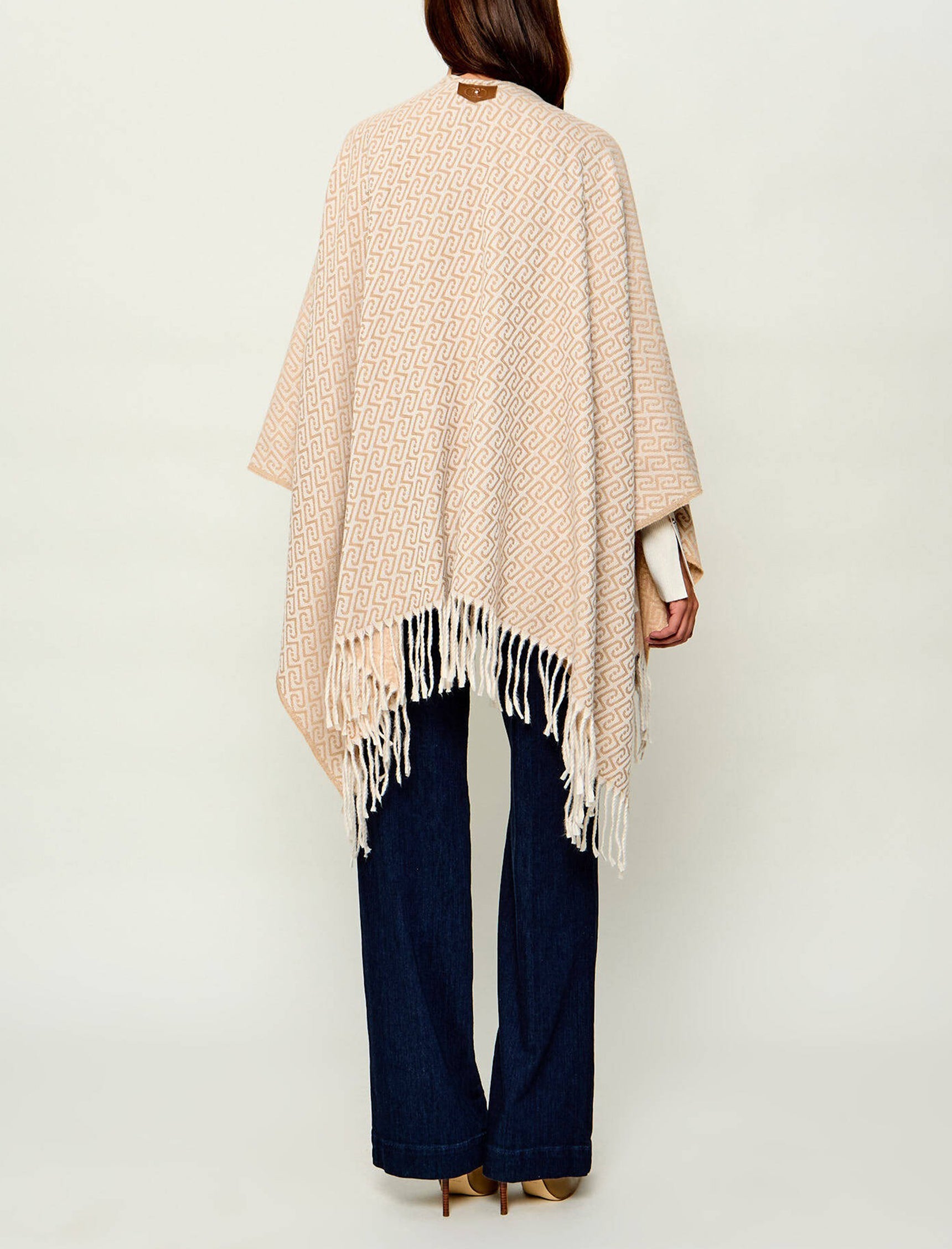 Poncho Liu Jo New Logo Chain 2F6038 T2742 Burro