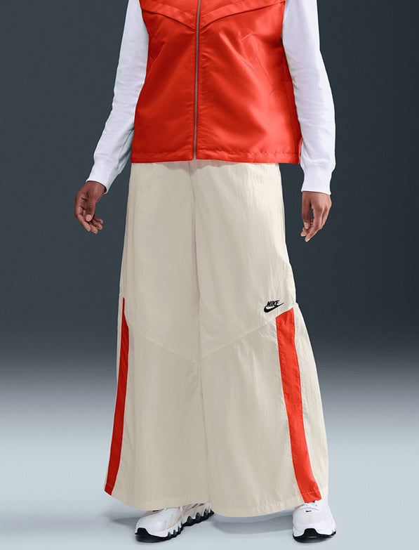 Pantaloni sportivi NIKE IH8508-133 Crema/Rosso Donna