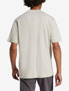 Vista posteriore t-shirt Adidas Essentials Big Logo JE8933 Wonder Alumina uomo