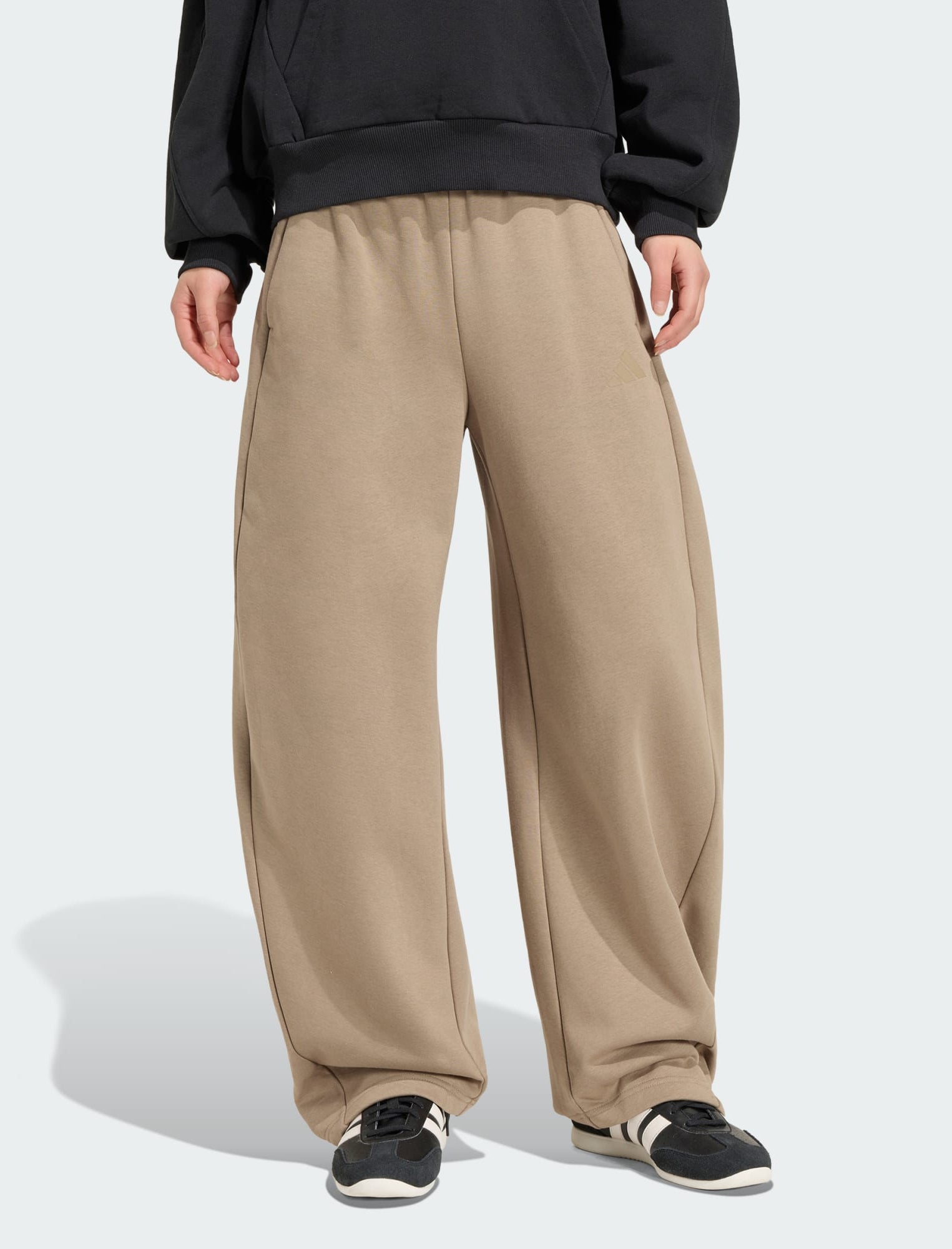 Pantaloni sportivo Adidas Essentials Contemporary Fleece Barrel KF6249 Khaki Donna