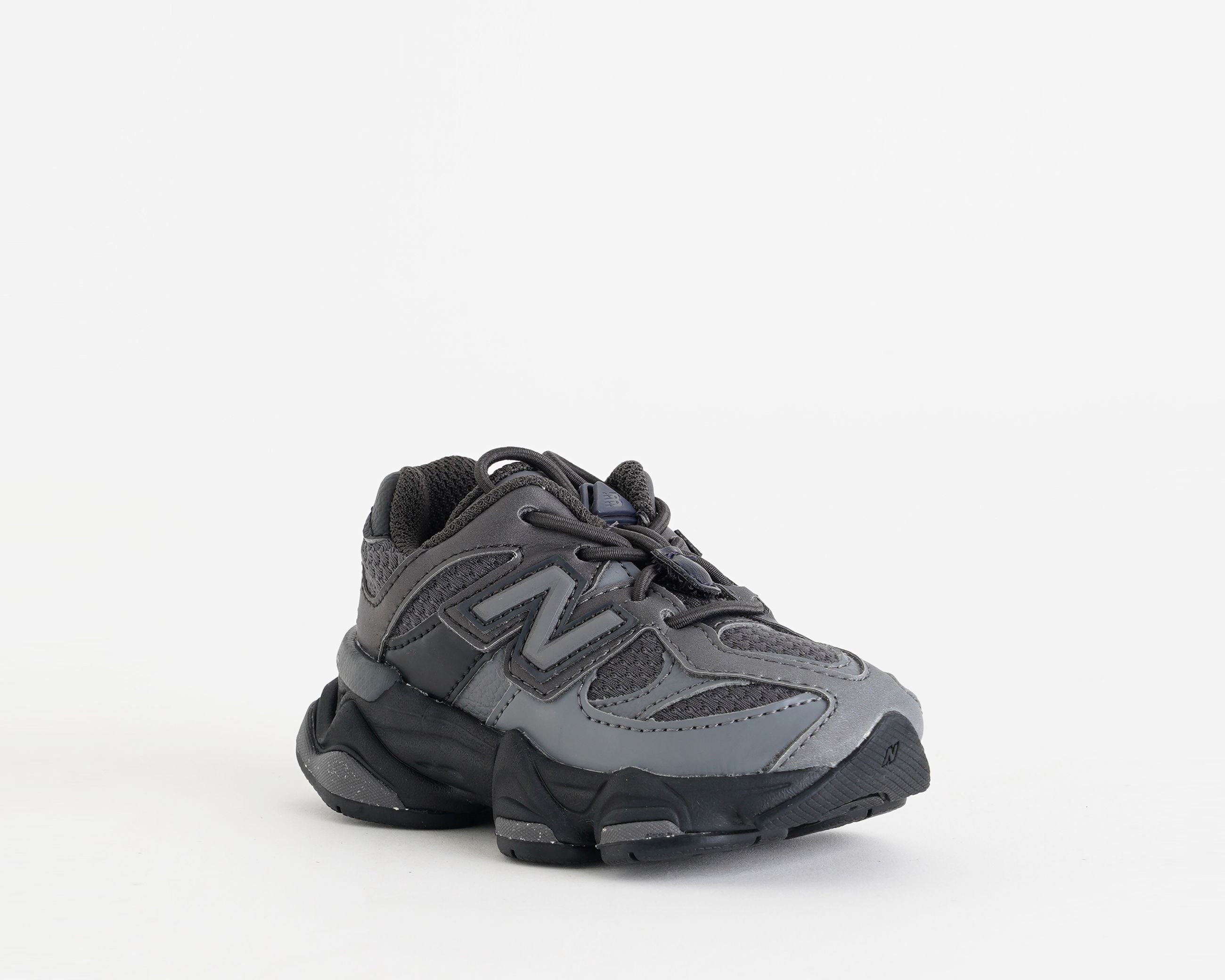 Sneakers New Balance I90609WA Black/Castlerock