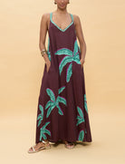 "Abito lungo Lola Casademunt LS2616022 colore Brown-Green, spalline sottili, stampa palme, scollo a V, tessuto leggero estivo – Donna"