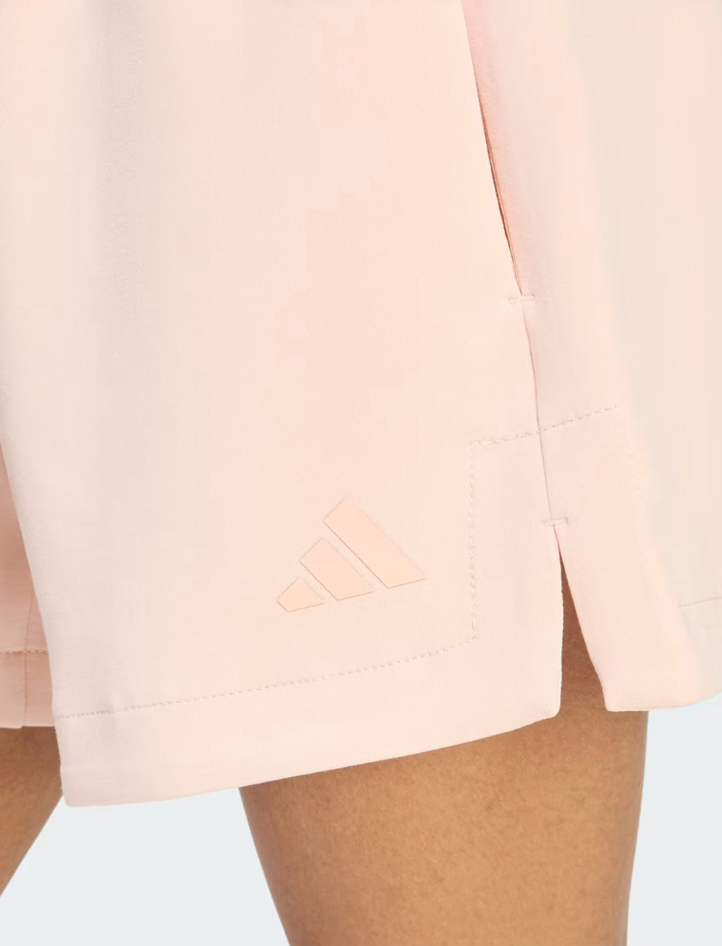 Adidas Shorts KD2103 – dettaglio spacco laterale
