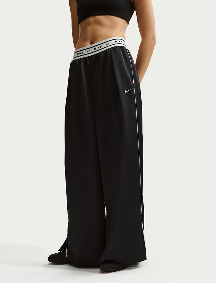 Pantaloni a vita media in raso Nike IH1326-010 Black (Sail) Donna