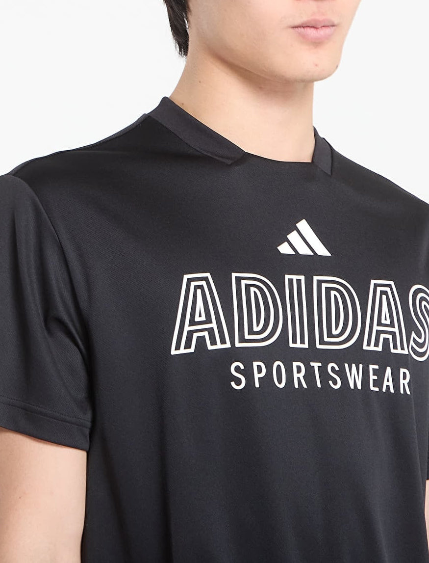 Dettaglio grafica Wordmark t-shirt Adidas House Of Tiro KB1597 nera