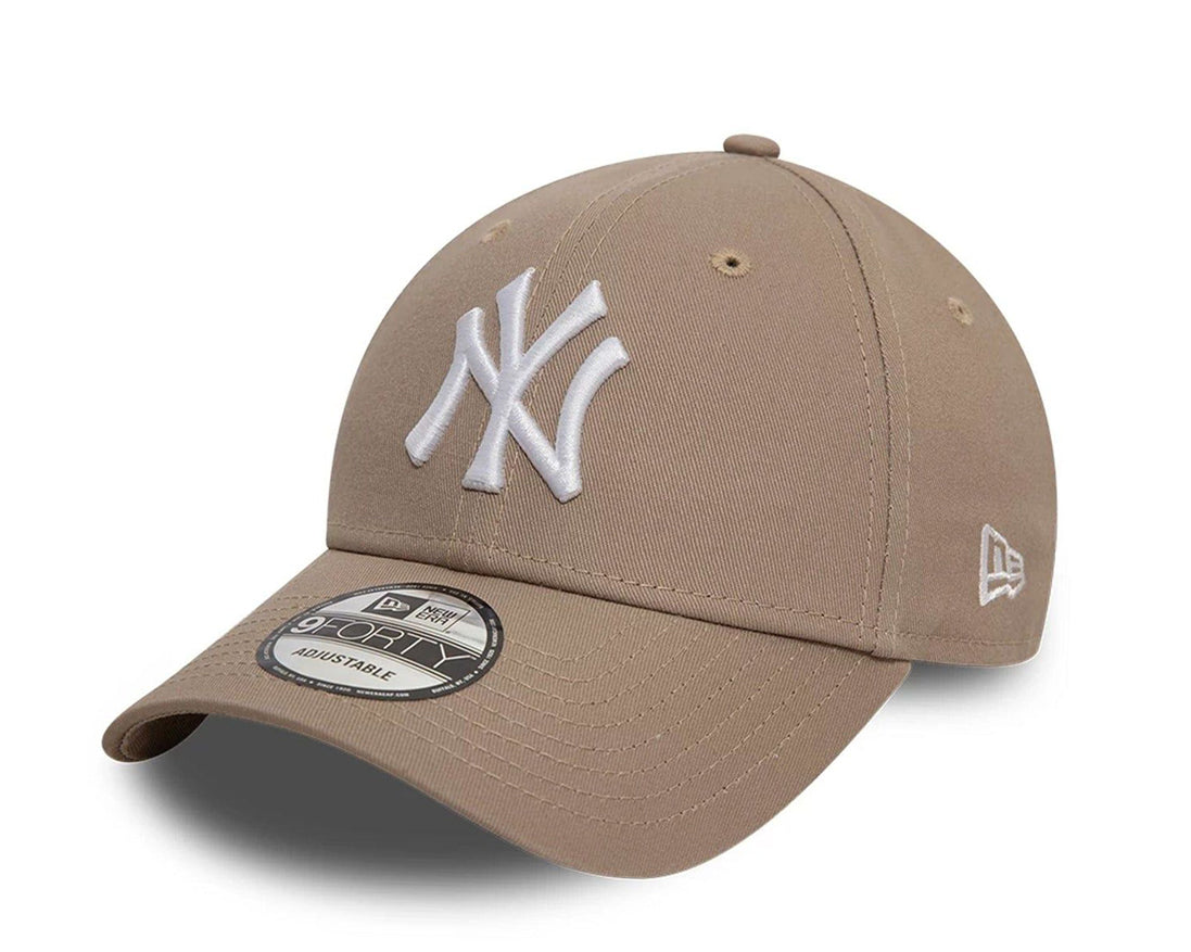 Cappello New Era 9FORTY New York Yankees Essential 60471457 Marrone Pastello Unisex Uomo Donna